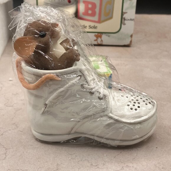 Fitz and Floyd Charming Tails “A New Little Sole” Dean Griff Baby Mouse in Shoe - Picture 3 of 11